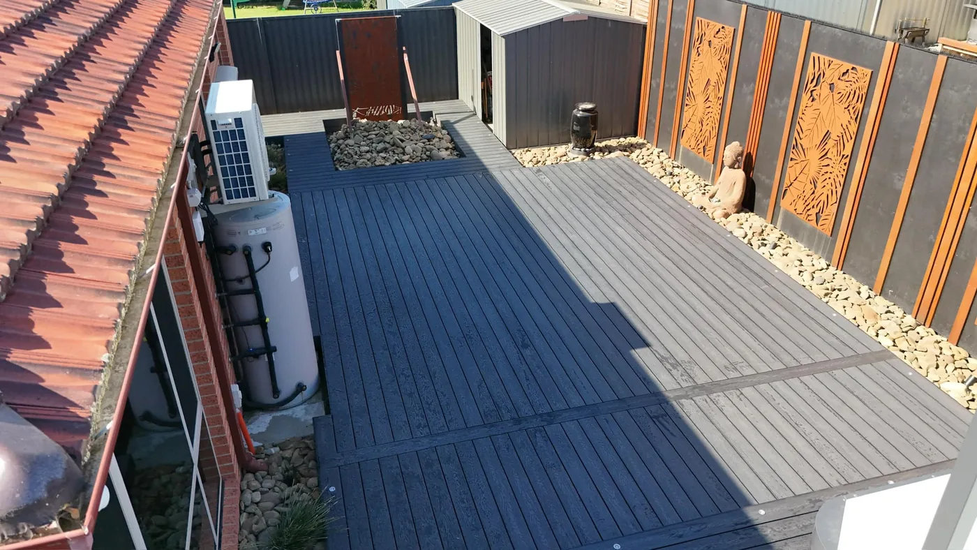 Avalon Beach - Composite Deck